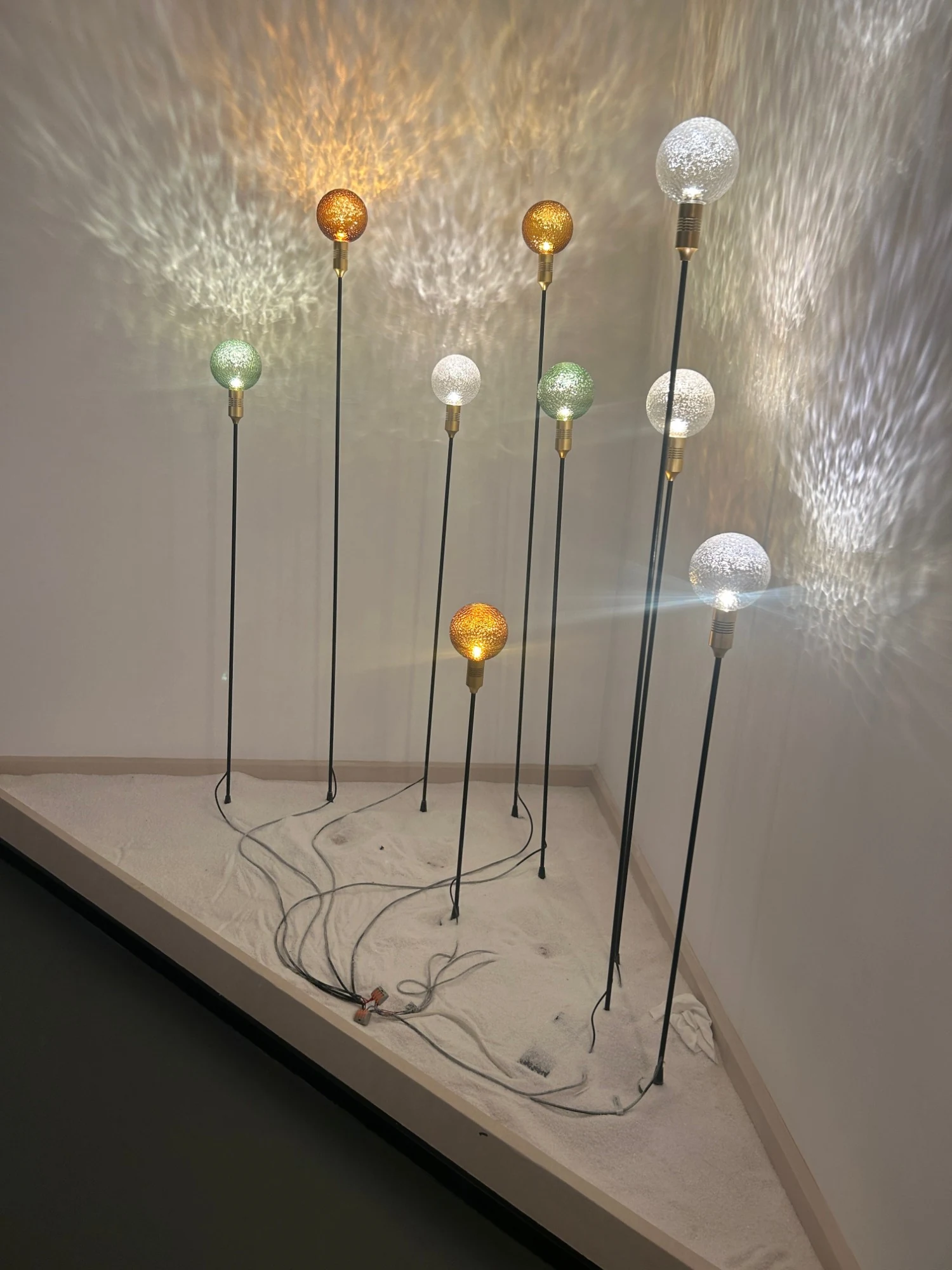 Orange Orb Garden Pole (QN 26248-198) — view 4