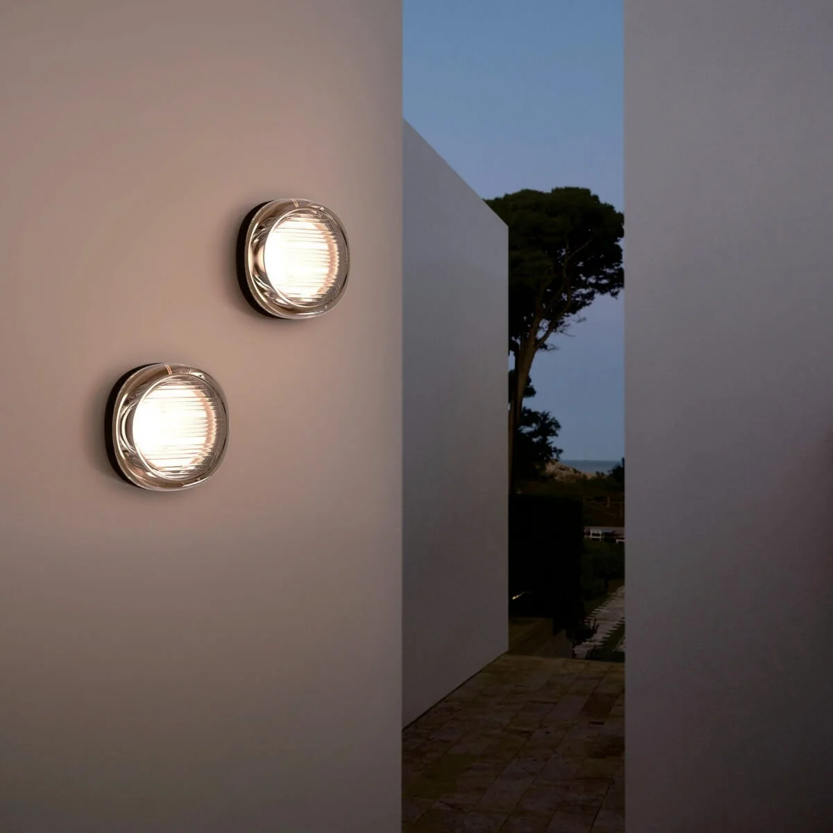 Green Ripple Wall Light (QN 26133-042) — view 2