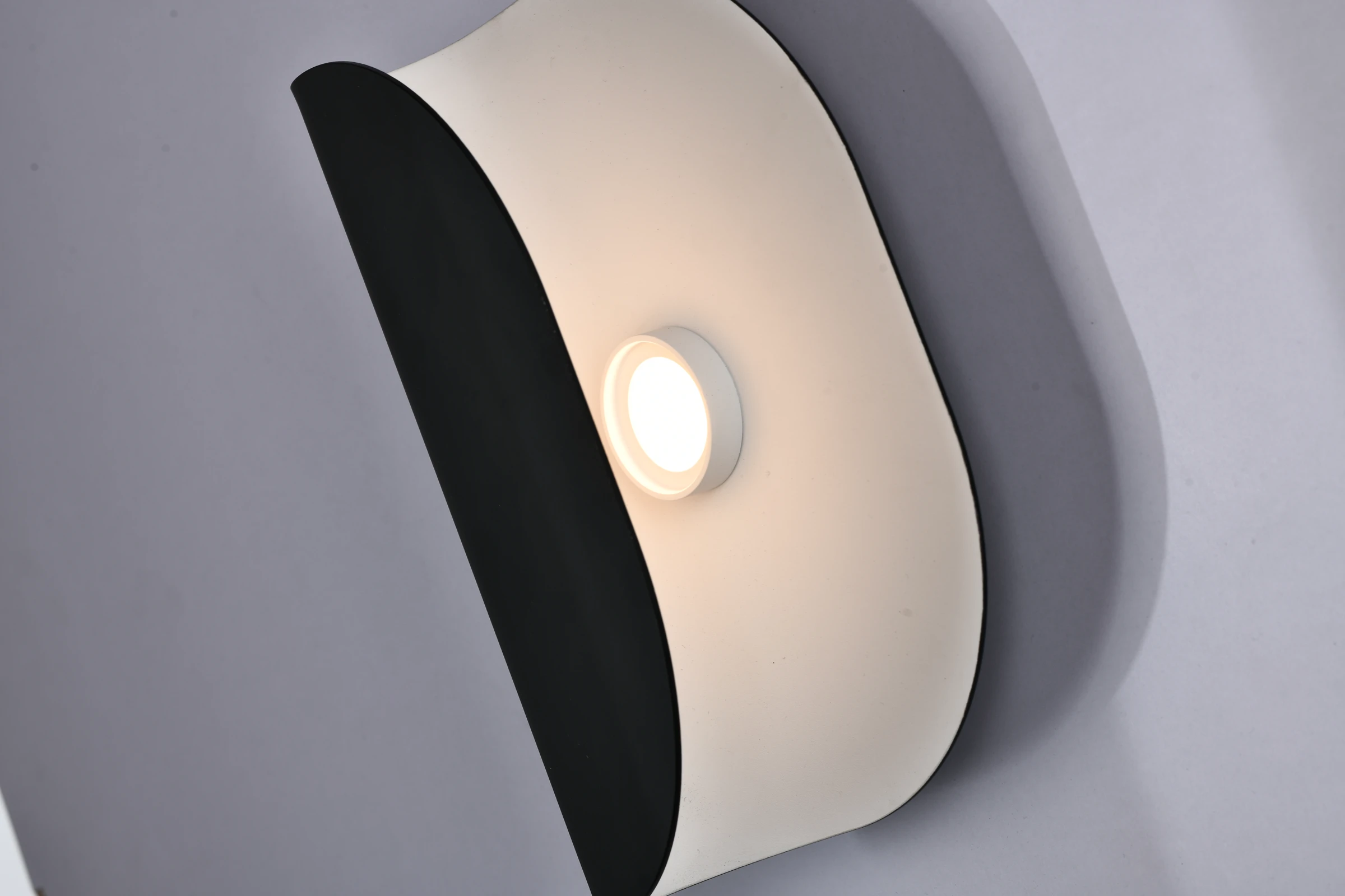 White Slab Curve Wall Washer (QN 38371-405) — view 2