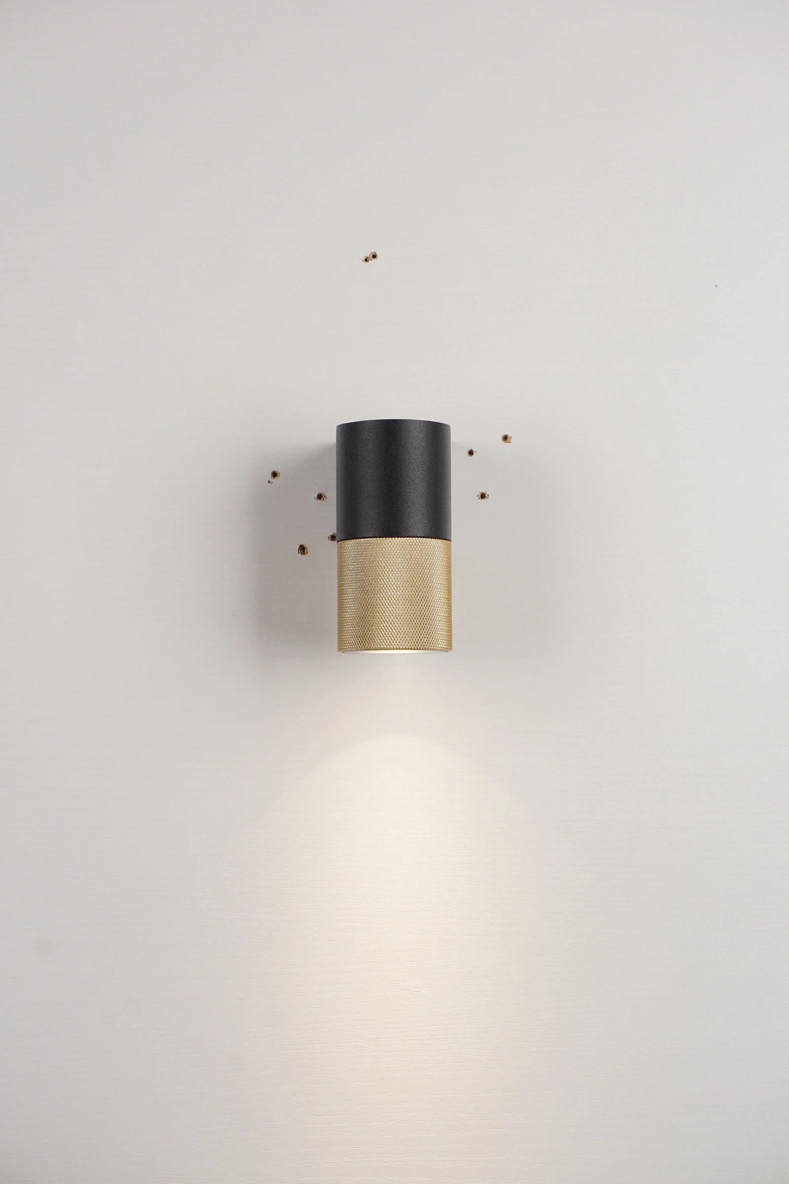 Gold Tandem Single Wall Light (QN 38338-397) — view 2
